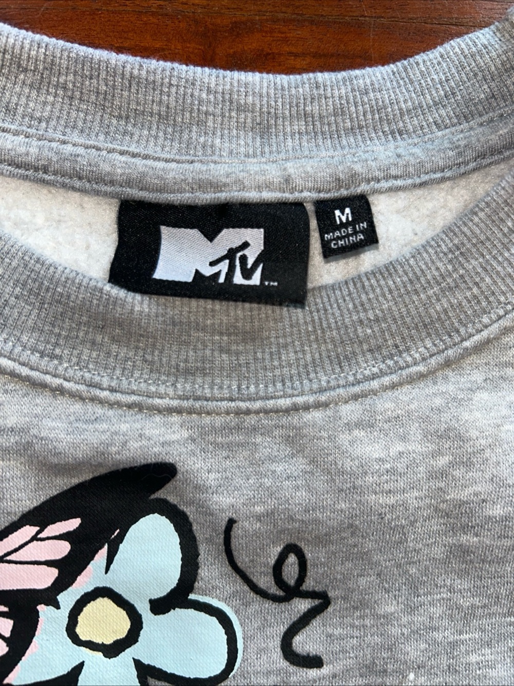 MTV Graphic Floral & Butterflies Gray Sweatshirt
